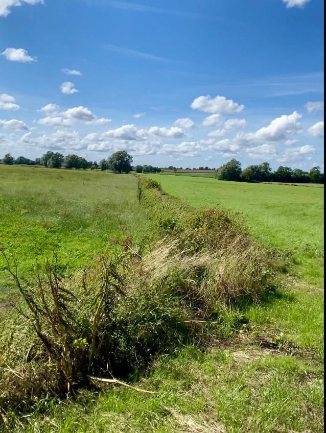 Chambre De Jeanne - Le Refuge Des Parachutistes - En Bordure Du Marais Neuville-au-Plain Kültér fotó